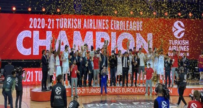 Anadolu Efes'in Euroleague kupası ölümsüzleşecek