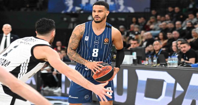 Anadolu Efes'ten Virtus Bologna'ya 31 fark