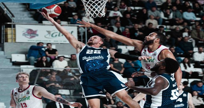 Bahçeşehir Koleji Manisa'dan galibiyetle dönüyor