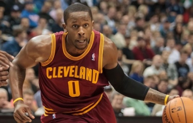 C.J MILES PACERS'IN YOLUNU TUTTU