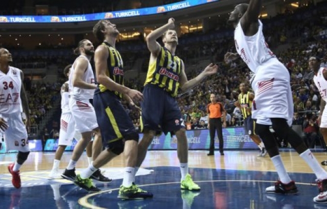Fenerbahçe Ülker, Polonya'da galibiyet peşinde