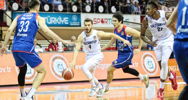 Gaziantep Basketbol, Anadolu Efes'i devirdi