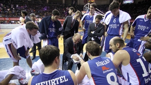 Ivkovic: Bu kadar genç bir takımın şampiyonluğa ulaşması çok önemli