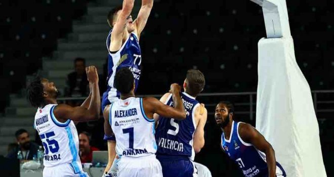 Türk Telekom, Valencia'ya farklı kaybetti