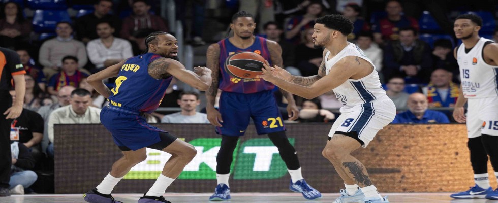 Anadolu Efes, Barcelona'da kayıp