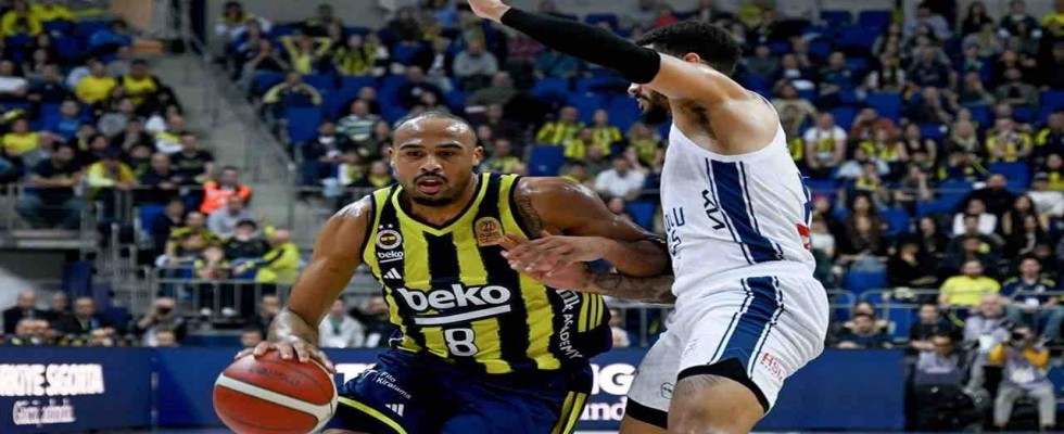 Derbide kazanan uzatmada Fenerbahçe