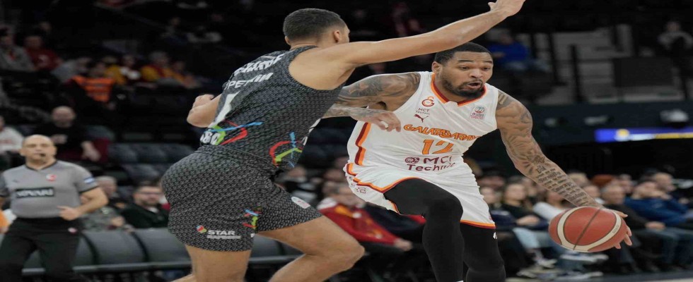 Galatasaray'dan Aliağa Petkimspor'a 29 fark