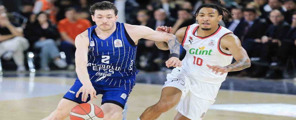 Manisa'da kazanan Anadolu Efes